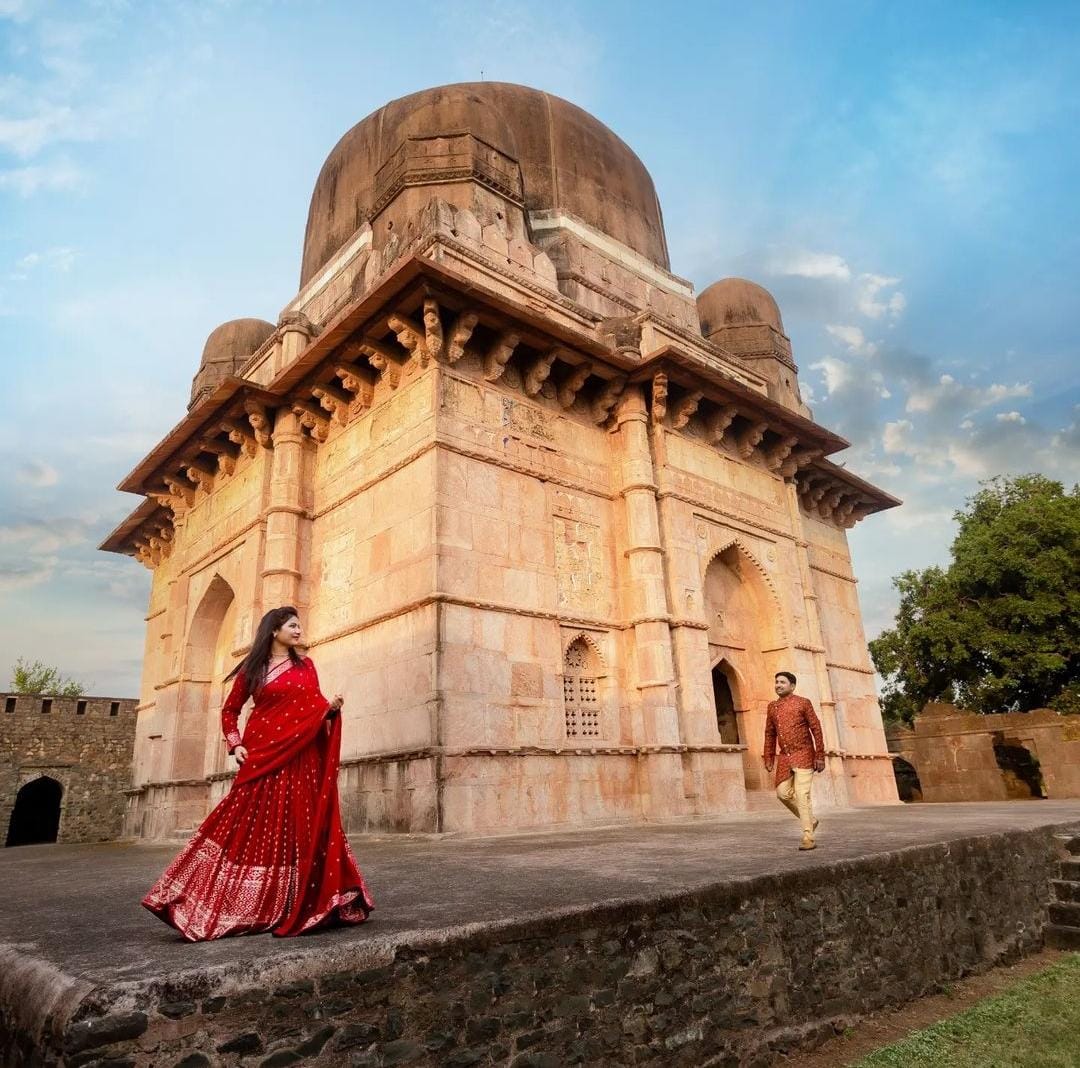 Capturing Love: How Pre-Wedding Shoots Solve the Biggest Dilemma for Indian Couples