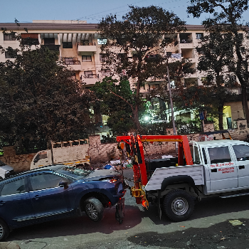 When Life Breaks Down: How R.K. Towing Services Saves the Day in Pune