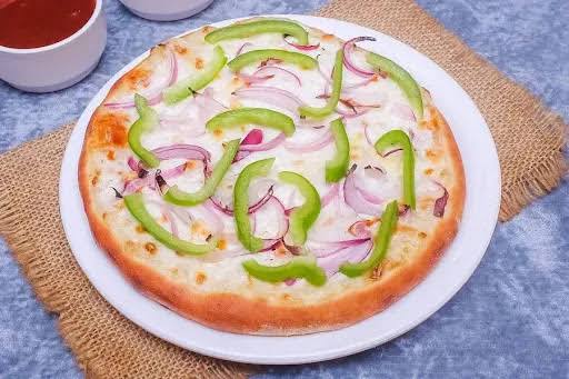 Savoring Simplicity: How Onion Cheese Pizza Solves Your Dinner Dilemma