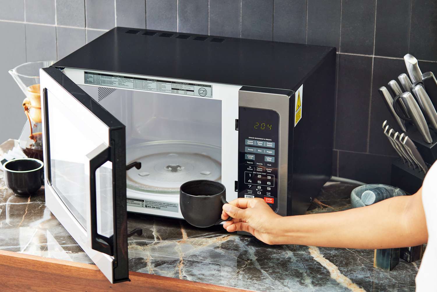 Transforming Culinary Experiences: How Our Microwave Solves Everyday Challenges for Indian Homemakers