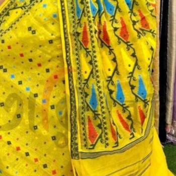 Embrace Tradition with Elegance: The Dhakai Jamdani Saree