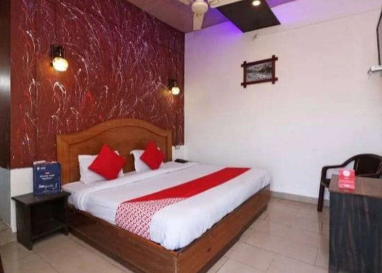 Discover Indore: A Personalized Experience with Local Flavors