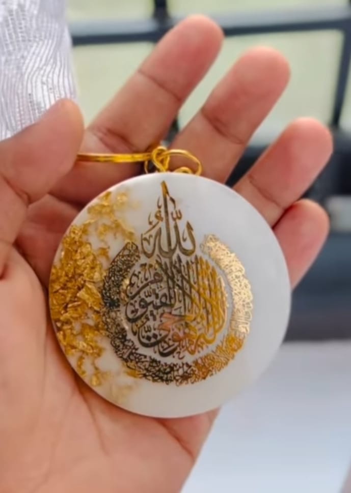 Capturing Memories in Resin: A Unique Artistic Journey for Indian Families