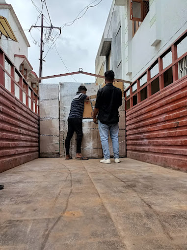 Simplifying Moves with Reliable Loading and Unloading Services in India