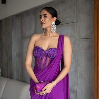 Embrace Elegance Effortlessly: The Western Saree Revolution | Trendy Threads