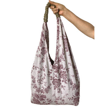 Discover the Elegance and Practicality of the Burgundy Rosa Hobo Bag