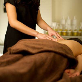 Discover Tranquility: How Aroma Massage Transformed Priya's Life
