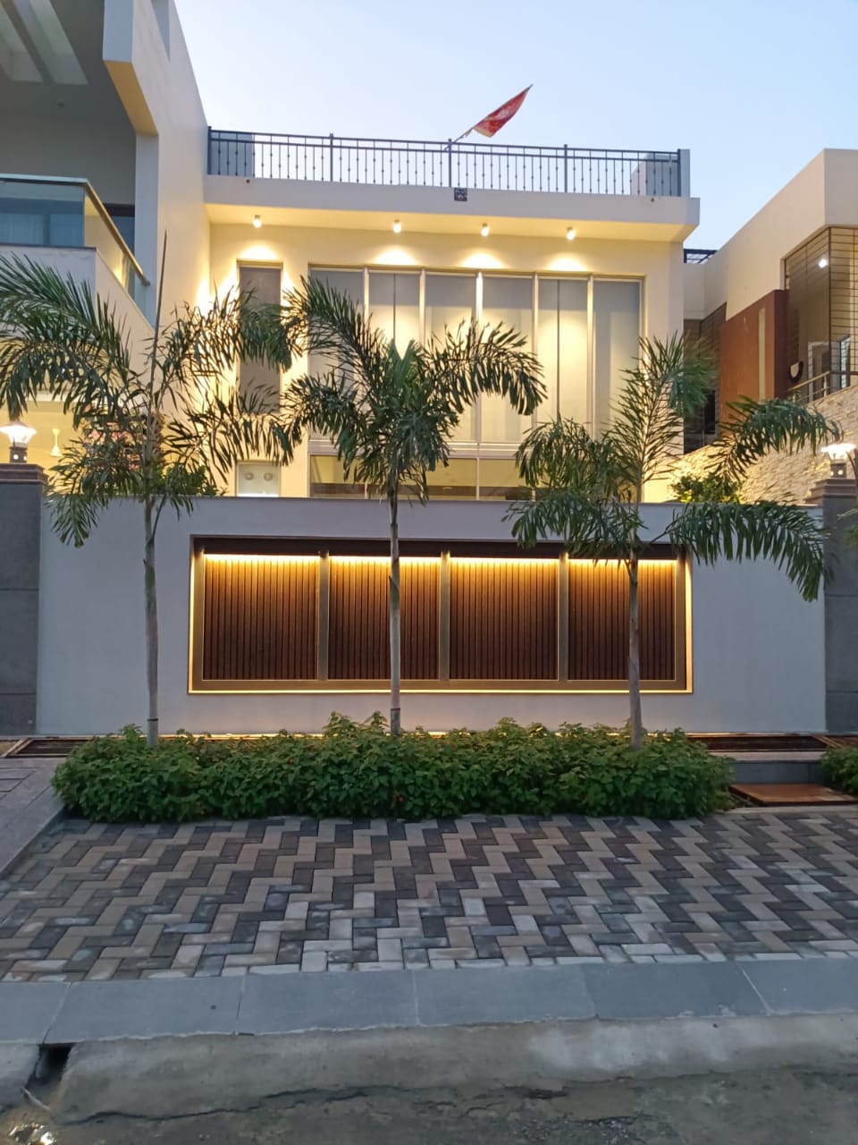 Transforming Spaces: The Power of Luxury Vintage Ambiance