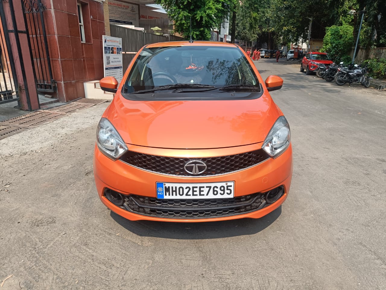 Discover How Tata Tiago 1.0 XT Diesel Sunroof Transforms Your Daily Drive