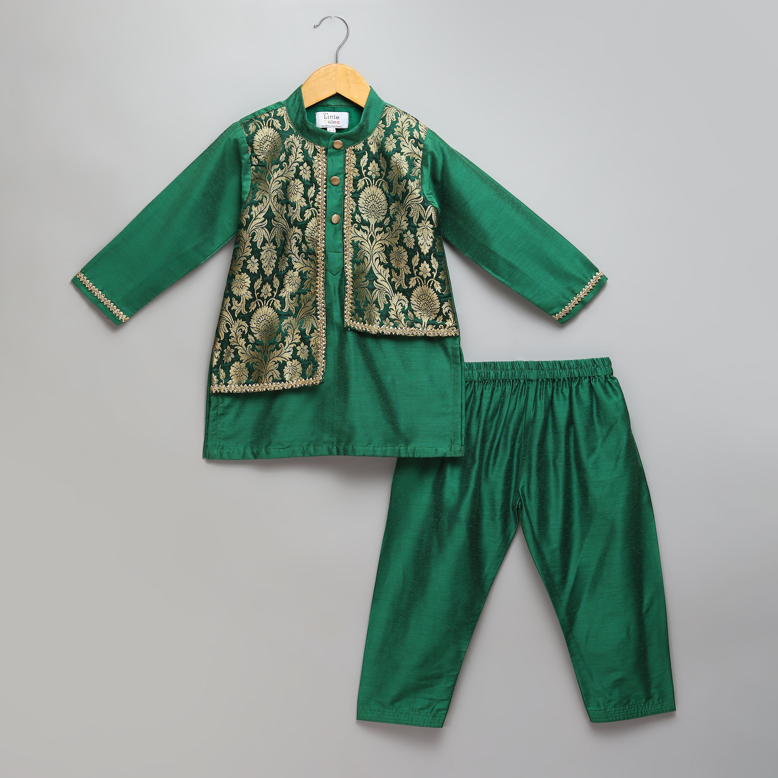Embrace Elegance with the Green Kurta Pyjama: A Tale of Tradition and Style