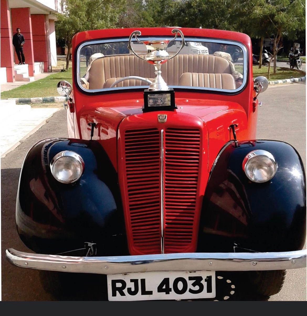Reviving Memories: The Allure of Vintage Cars for Special Occasions in Jaipur