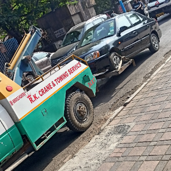 When Emergencies Strike: How Rahul Towing Services is a Lifesaver for Stranded Drivers
