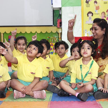 The Perfect Start: How Makoons Kothrud Pre-School Transforms Early Education