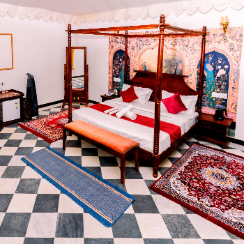 Luxury vs. Budget Desert Camps in Jaisalmer: Which One is Right for You?