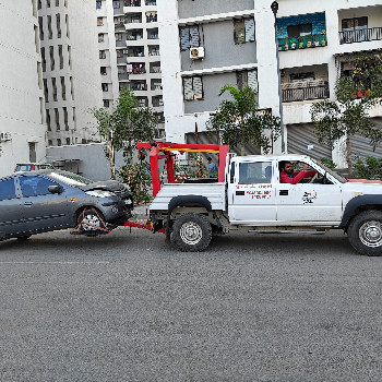 Rescue on Wheels: How 24/7 Towing Service Transforms Stranded Moments into Seamless Journeys
