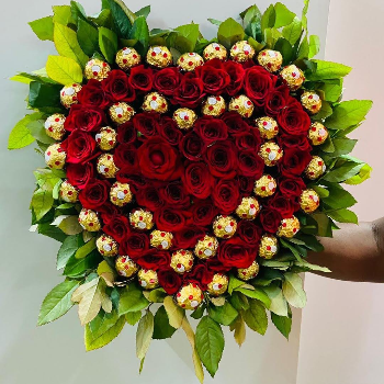 A Heartfelt Gesture: How Heart Shape Rose Rocher Solves Love's Dilemmas