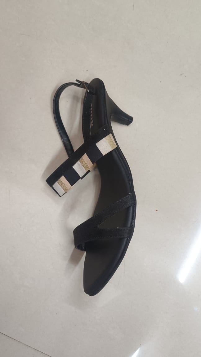 Embrace Comfort and Style: The Perfect Flip-Flops for Every Indian Woman | Vanya Fashion