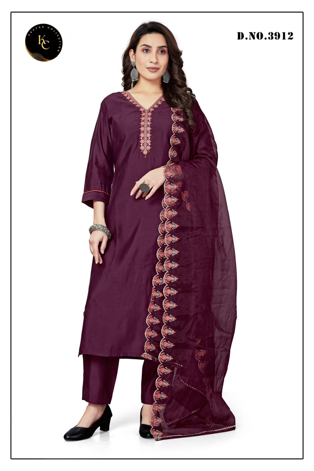 Transforming Traditions: How the Perfect Saree Solves Modern Dilemmas