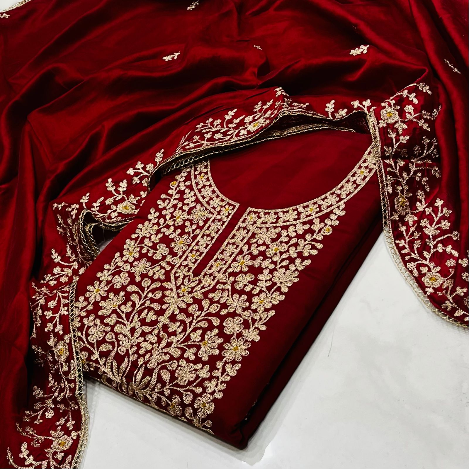 Transform Your Style and Confidence with Mirayaa's 3-Piece Suit