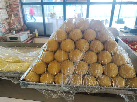 Savoring Tradition: How Jain Food Plaza Brings Sweet Delight to Health-Conscious Foodies