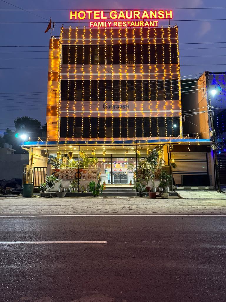 Finding Peace in the City of Temples: Avantika’s Journey with a 24-Hour Front Desk