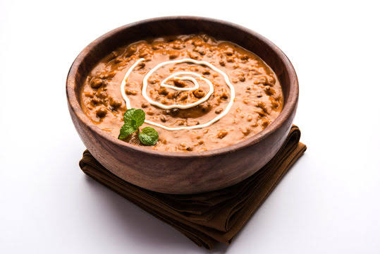 A Comforting Journey with Dal Makhani: Rediscovering Tradition and Taste