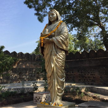 Discover Maheshwar: Where Comfort Meets Culture