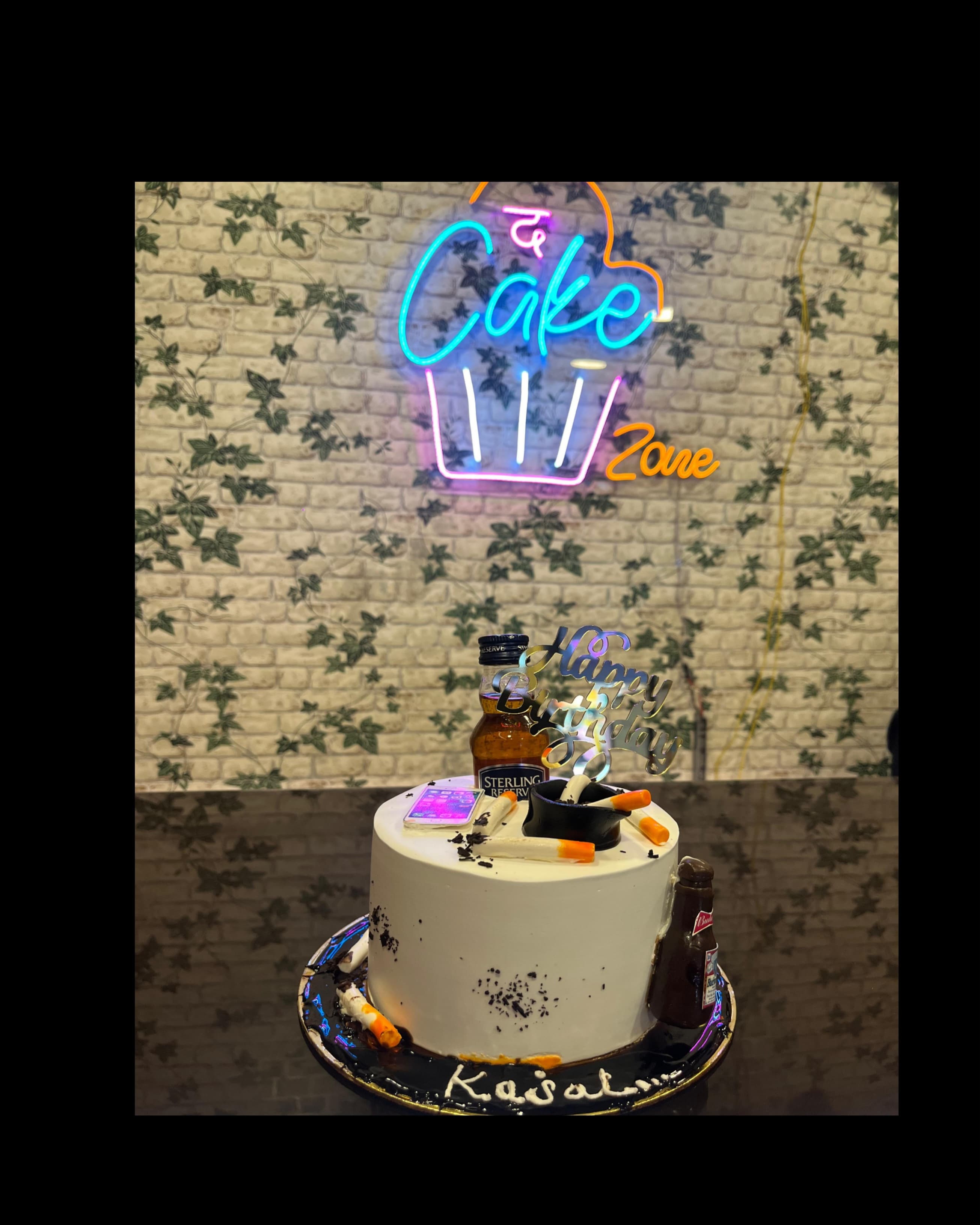 Unwrap Joy with Customized Cakes: The Perfect Solution for Every Celebration