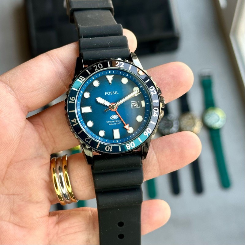 Time Travel with Elegance: Unveiling the Perfect Watch for the Modern Indian Traveler