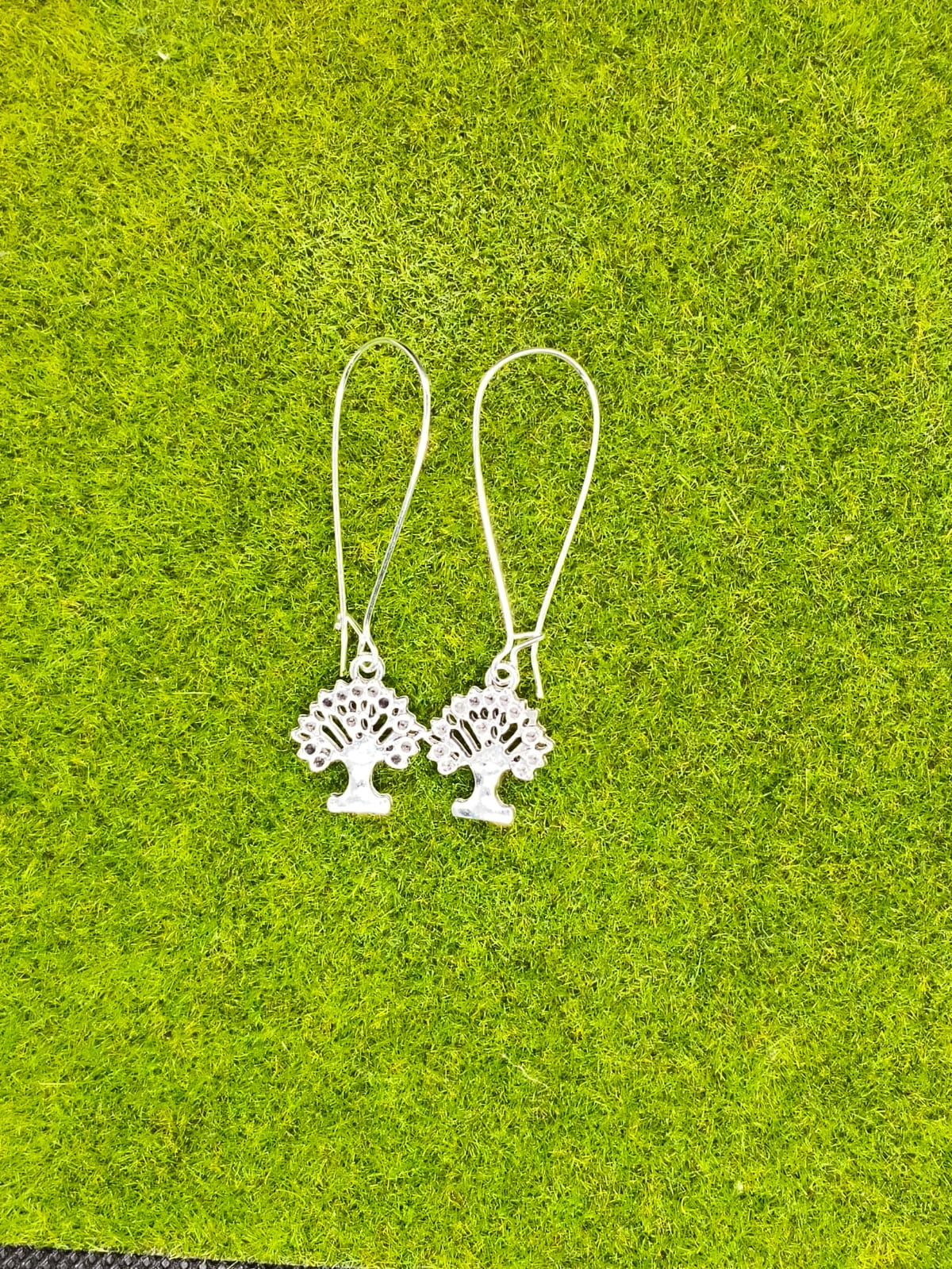 Embrace Timeless Elegance: The Classic Hoop Earrings for Every Indian Woman