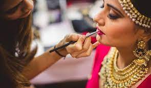 Transform Your Special Day with Shrinaina Makeover's Guest Family Makeup