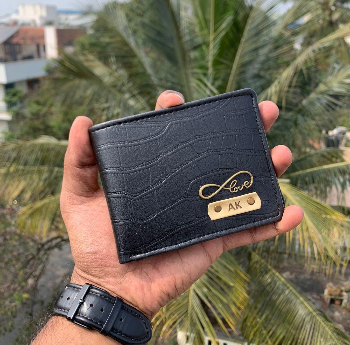 The Perfect Wallet: A Story of Style, Sentiment, and Practicality