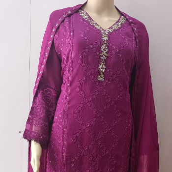 Embrace Elegance with Maslin Pakistani Style: A Fashion Essential for the Modern Indian Woman