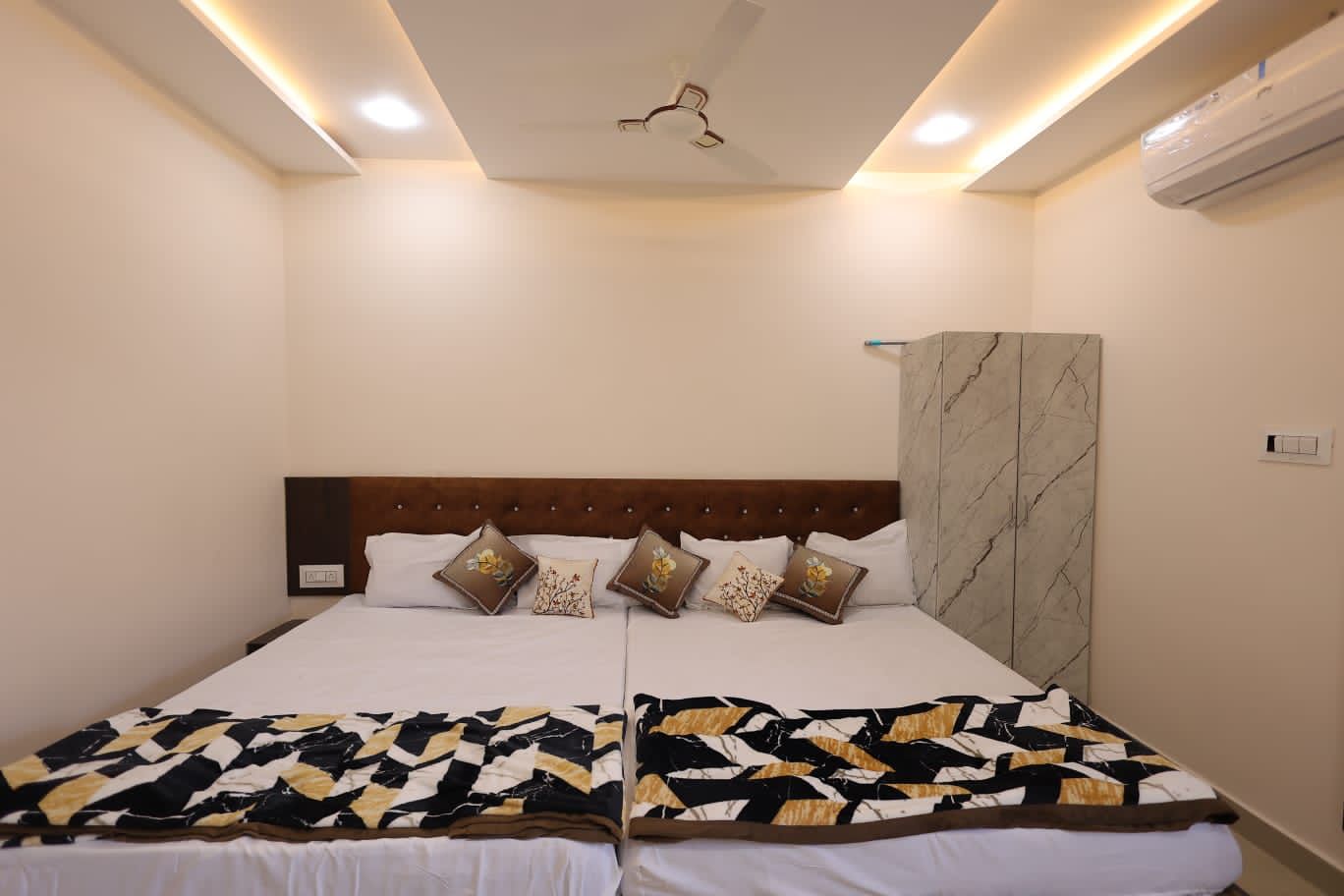 Discover the Perfect Oasis: How Hotel Hari Om Palace Transforms Travel Experiences