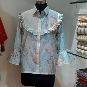 Embrace Elegance: How Floral Print Cotton Tops Elevate Your Everyday Style