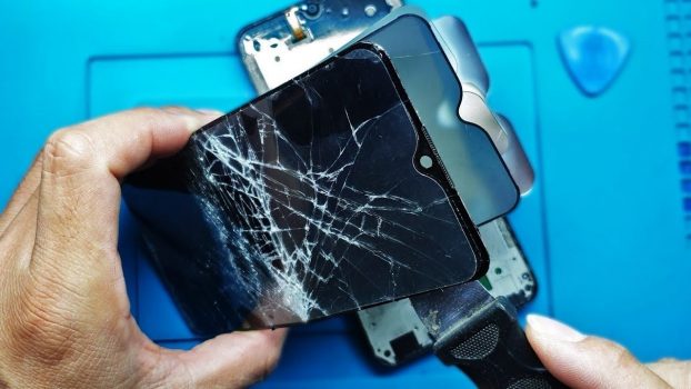 Transforming Mishaps into Smiles: The Story of Screen Replacements