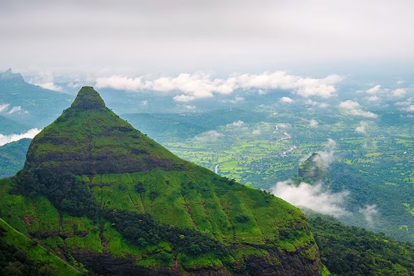Explore Lonavala and Beyond: A Comprehensive Guide