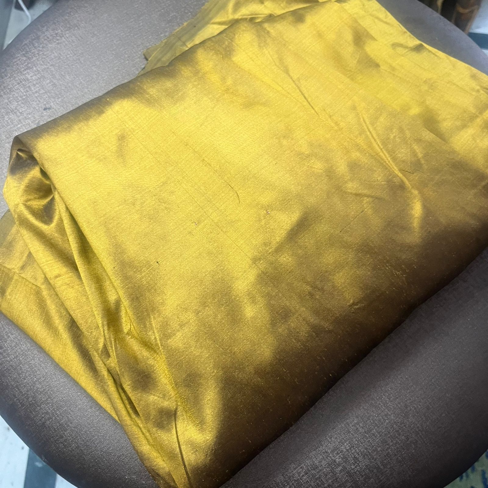 Embrace Elegance with Pure Khadi Silk: The Saree that Solves Your Wardrobe Woes