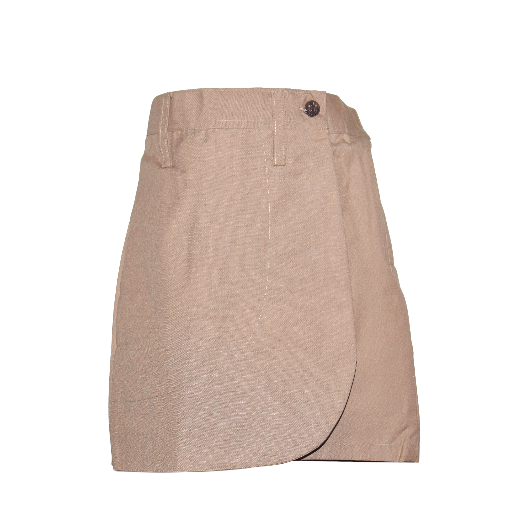 Embrace Elegance with Ease: The Perfect Skirt for Every Woman