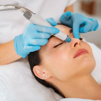 Reclaim Your Radiance: Under Eye Dark Circle Treatment at Tej Skin & Cosmetic Clinic