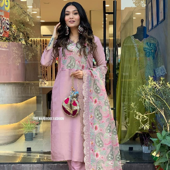 Women's Clothing Store in Palasia Indore