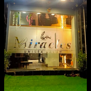 Best Unisex Salon in Pune: Miracles Unisex Salon
