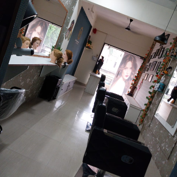Priyas Makeover Your Ultimate Beauty Destination in Shivane Pune