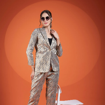 Unveiling the Finest Fashion Trends with Shahtut by Aarti Kapoor