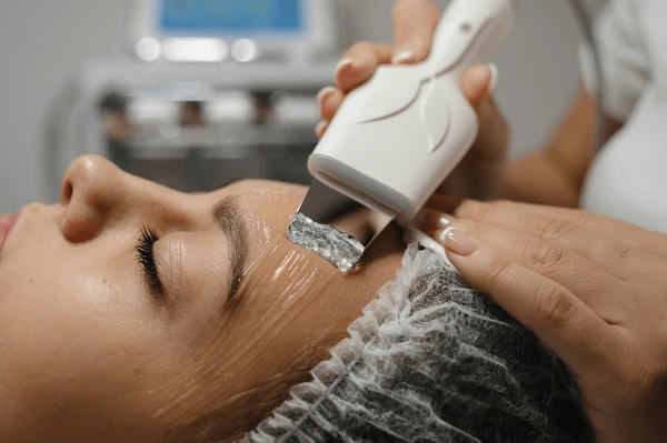 Unlock the Magic: An Overview of the Advantages of Magic Touch Beauty Parlour's Clean-Up Services