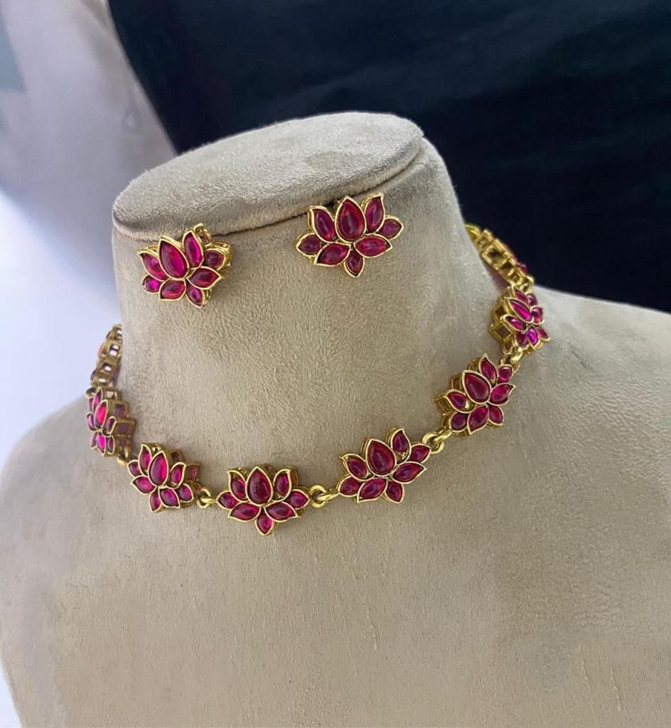 The Lotus Necklace Set: Elevate Your Elegance and Confidence with Talia Fashions