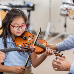 Unlock Your True Potential with Expert Violin Classes at Saz Music in India