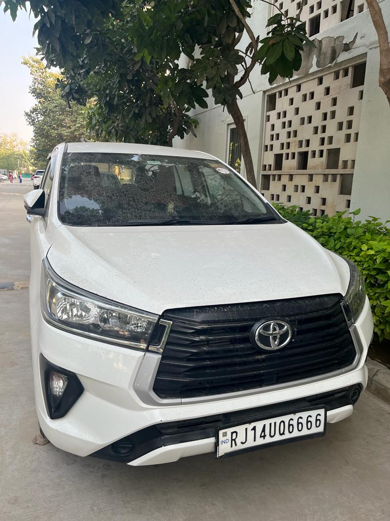 Discover the Ultimate Delhi to Jaipur Taxi Experience with Rohit Tour & Travels