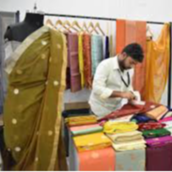 Transforming Tradition: How Vyaparify's Best Customer Service Revitalized Maheshwari Handloom's Legacy