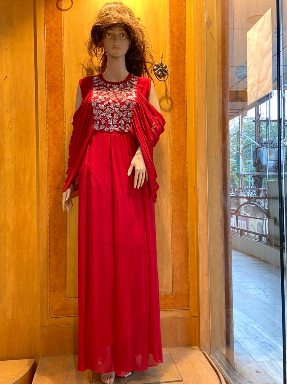 Discover the Elegance of Ella Designer’s Boutique: The Perfect Gown for Indian Women